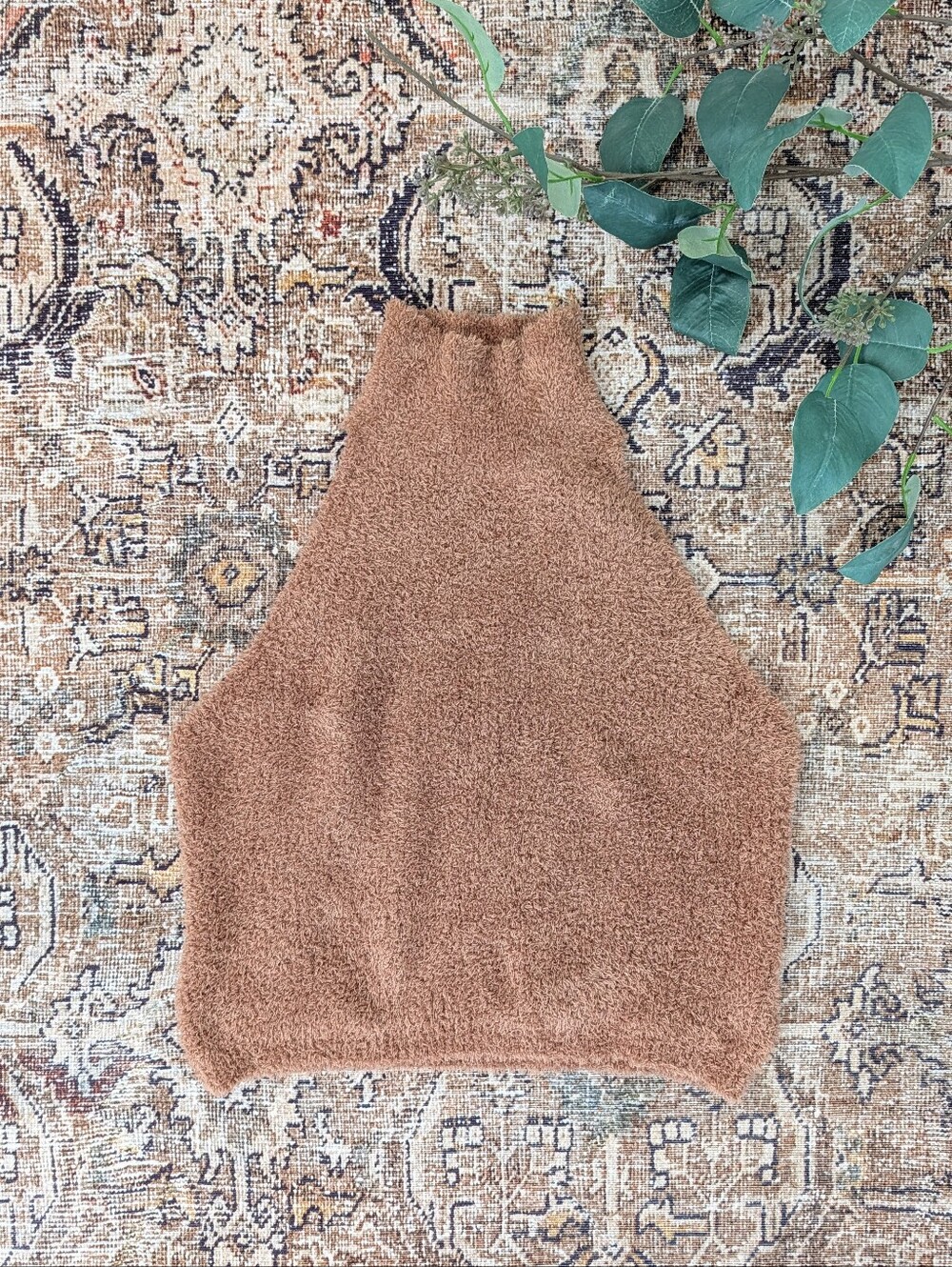 Cupshe Fuzzy cropped mock neck sleeveless sweater L